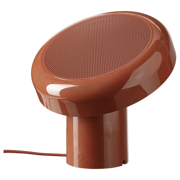 Лампа BLOMPRAKT со встроенным Bluetooth-динамиком, красная.
